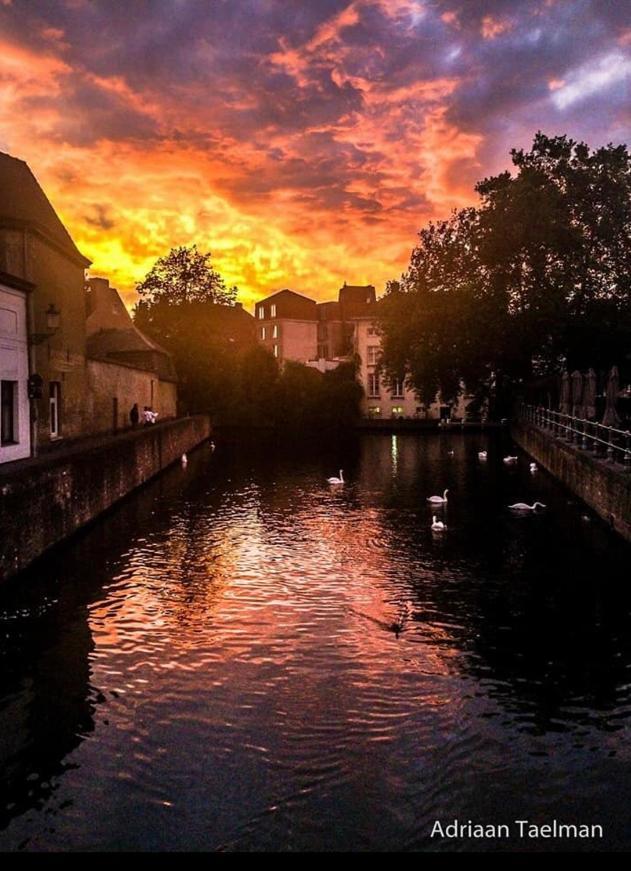 Canal Central Bruges Exterior foto